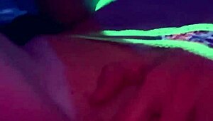 セクシーPOVでニッキー・リックスとモンスターちんぽ😏