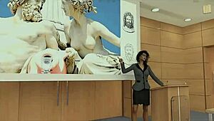 Удовольствия большого города 25 - Джон наконец мужает с Джесси в этом мультяшном приключении