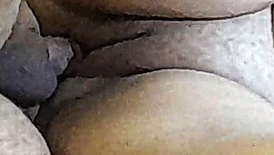 브라질 커플이 격렬하게 애널 섹스!