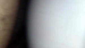 Hey, Deepie83 fyldte hendes røv med sæd i vild interracial action. Du skal se det rå øjeblik!