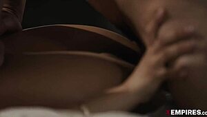 Kan Destiny Cruz Haar Slanke Lichaam Aan Die Grote Pik in Strip Schaakspel?