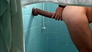 Extreme Anal Gape with Big Buttplug Leads to Squirting Creampie