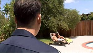 Ei, sabe o teu lugar como meu escravo corno fiel.