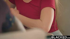 अमीर गोरी लड़की झुककर विशाल इंटररेशियल बीबीसी लेती है