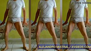 Я зрелый гей танцующий в мокрых трусах Алехандро Мистраль