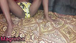 Negão pirocudo tesão magrinha gostosával a végén gozando 😈