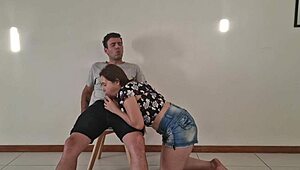 Я трахаюсь с незнакомцем в зале ожидания