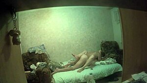 ロシア18+素人娘アナルガンガン犯される