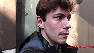 Genç 18+ Latino Arkadaşımı Açık Alanda Gay Seks İçin Ödüllendiriyorum