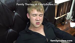 Sekretárky ticho riešia rodinné záležitosti s diskrétnym starosvetským šarmom