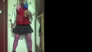 Ei, quer provar o teu próprio como crossdresser bissexual?