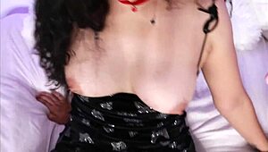 Pov sua namorada safada te faz punheta e pede gozada na boquinha joi agatha dolly