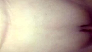 Горячая милфа Карен с натуральными титьками в деле