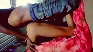 หีแน่นๆ ของภรรยาอินเดียโดนกระแทกในครัวสุดเสียว