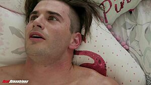 哟，我继妹Gabbie Carter有完美奶子适合快肏