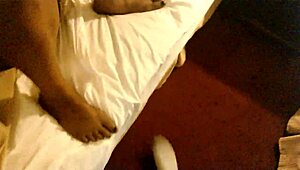 Amcık sikme aksiyonu yoğun itişler derin penetrasyon