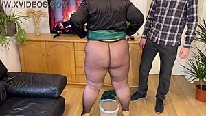 Fan, min sexiga feta svärmor längtar efter min kuk i hennes håriga fitta! 😍