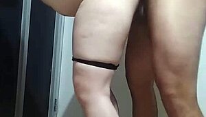 ik neuk mijn stiefvader in POV anaal, krijg snel een creampie