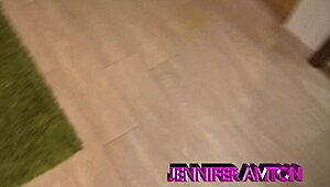 お茶の後、隣の女が急にフェラしてきた！？