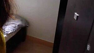 vi a una joven 18+ pinay walker dar mamada y que le coman el coño por un cliente fb cachondo en escándalo casero