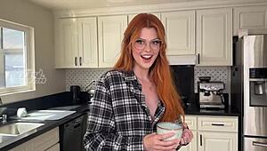 Jeg turte bestevenninnen vise blowjob-skills