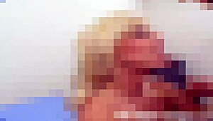 Гледај како твоју жену лупа искусни пастув у сировој акцији.