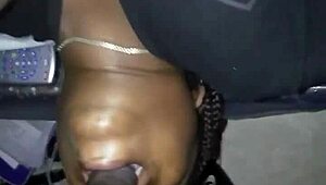 큰 엉덩이 난쟁이가 몰래 들어와서 거대한 자지로 박혀