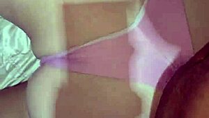 Tatlı karıcık emiyor zıplıyor - denizci hotwife amatör çift keyfi