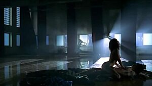 เซเลบสาวบลอนด์ขี่แรงในคอมไพล์