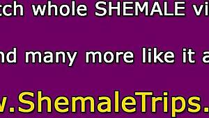 Ladyboy ambil kawalan dan kongkek bontot lelaki dalam aksi liar