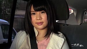 귀여운 아시안 아미 오야가 면도되고 세게 블로우잡 당해