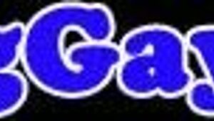 Yo kille, hazing twinks får röven pumpad i internatet