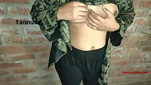 야외 모험 여친 구부려 남친 거근 보지 세게 박기