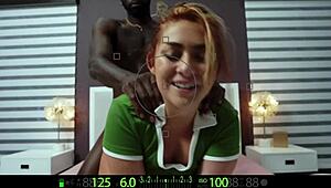 Эй, моя забытая тетя Ванесса Кейдж теперь вся моя!