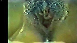 大玩具撑开亚洲小妹户外群P狂欢