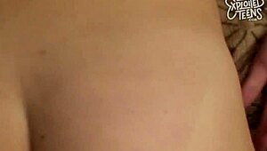 إيه، يا السمرا الصغيرة، جاهزة تتألقي بأول فيديو للكبار؟