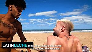 Прямой парень трахает гея-друга, потом пашет черного кента на пляже