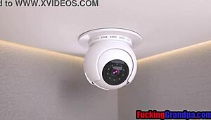 ปู่ขี้โมโหจับหลานสาวช่วยตัวเองในห้อง เก่า-หนุ่มปะทะกันด้วยการอมควยและเย็ดดิบสุดอารมณ์