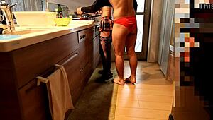 Barbert fisse husmor intensivt kneppet med creampie i hjemmelavet video