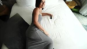 Dharma Jones, min bästa polare från skolan, fick äntligen knulla mig hårt.