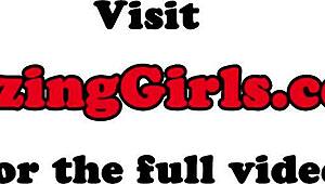 College lesbiennes ondergaan hazing met kut likken en vernedering