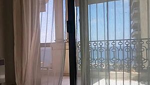 אחר צהריים מהנה הופך לקרימפי קלוז אפ עם אישה חמה