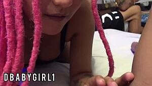 В этой сцене аниме хентай я депиляровала с кузиной, когда брат нас удивил и все эскалировало