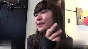 エロいアジア娘94がワイルドな動きを見せつける