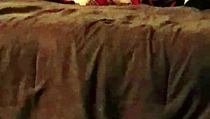 Vaimo ottaa vastaan 10 tuuman vibraattorin kuumassa kotivideossa!