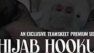 Milf tettona lascia che lo stallone fortunato goda delle curve fino a riempire la fica