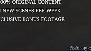 嘿，安吉拉·怀特医生，你在检查米娅·马尔科娃的身体进行磨豆吗？