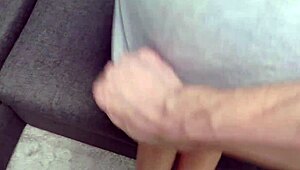 רוצה לזיין את אחותי החורגת על הספה של ההורים הלילה או מה?