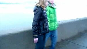 Sexo casual com novinha Carolina num encontro selvagem e pegada forte