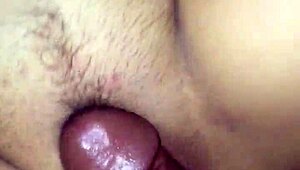 Masa seronok intim di bilik tidur dengan amatur BBW